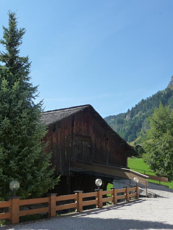 Apartments Residence Alta Badia Кольфоско Екстер'єр фото