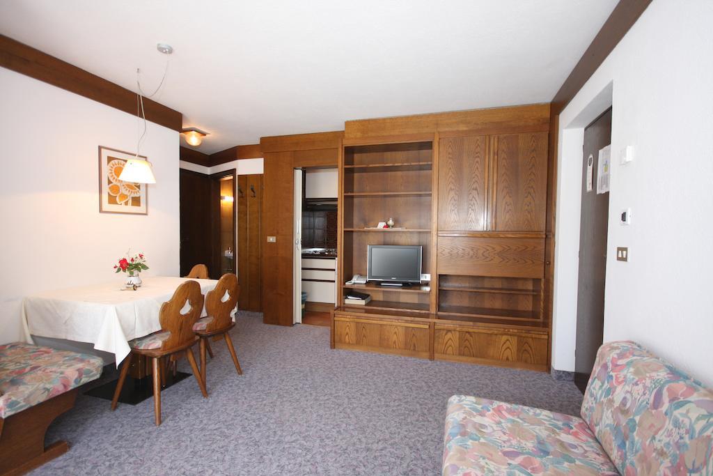 Apartments Residence Alta Badia Кольфоско Номер фото